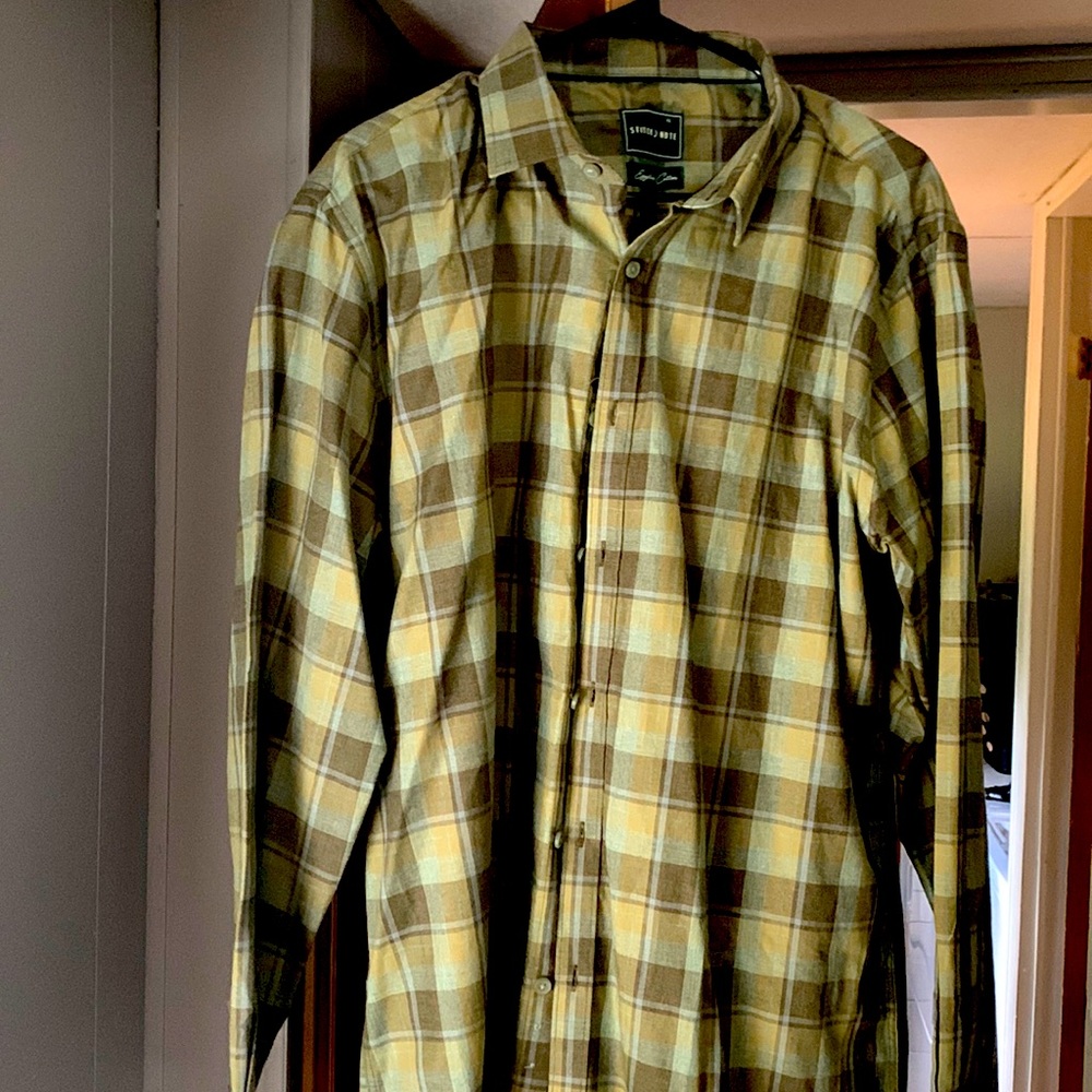 Stitch Note Mens button down shirt Xl.